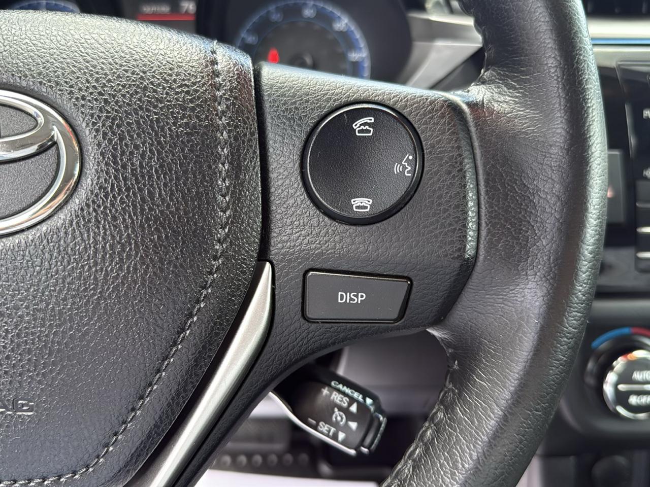 Toyota Corolla 4dr Sdn CVT LE Premium (Natl) 2015
