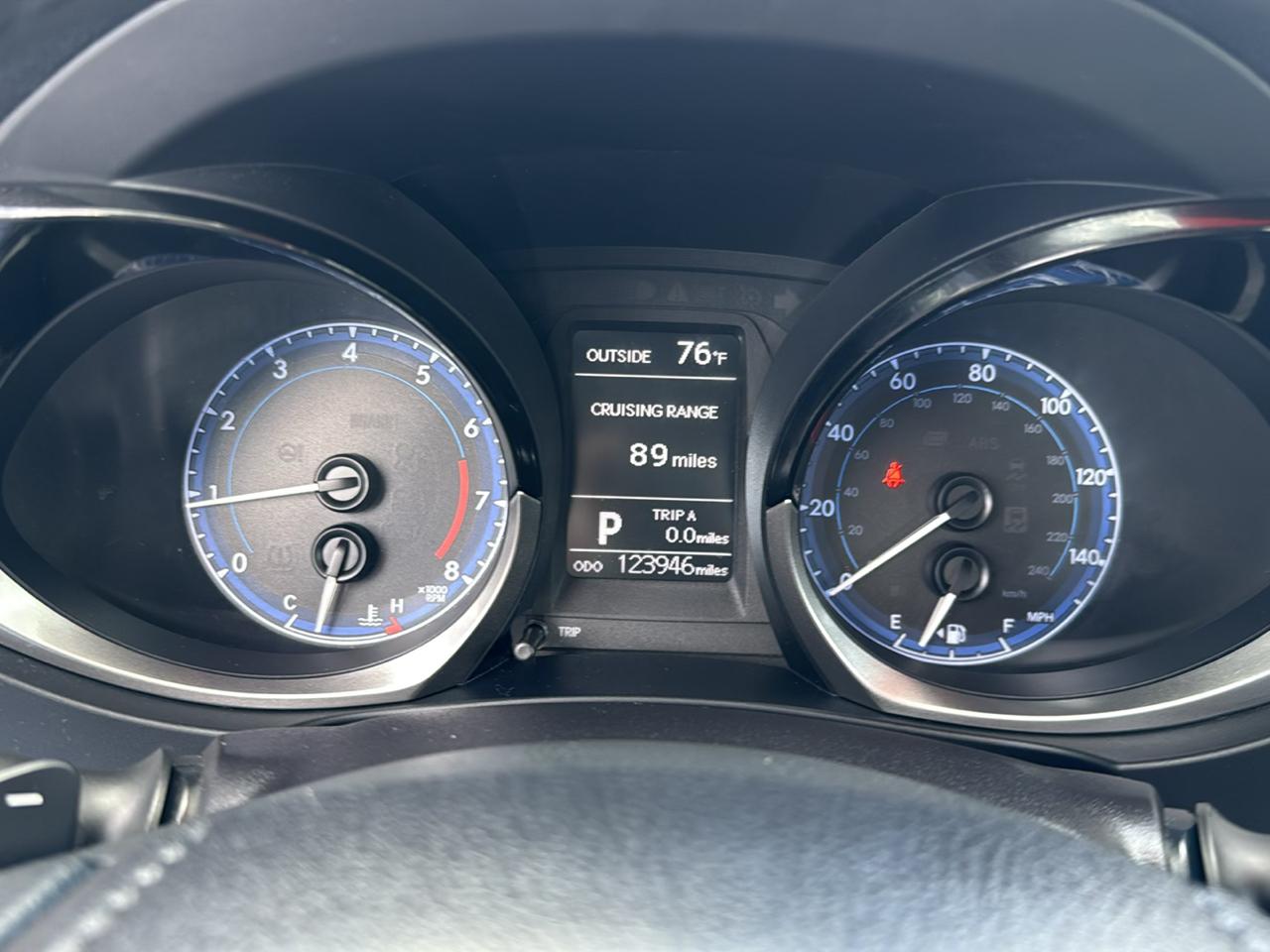 Toyota Corolla 4dr Sdn CVT LE Premium (Natl) 2015