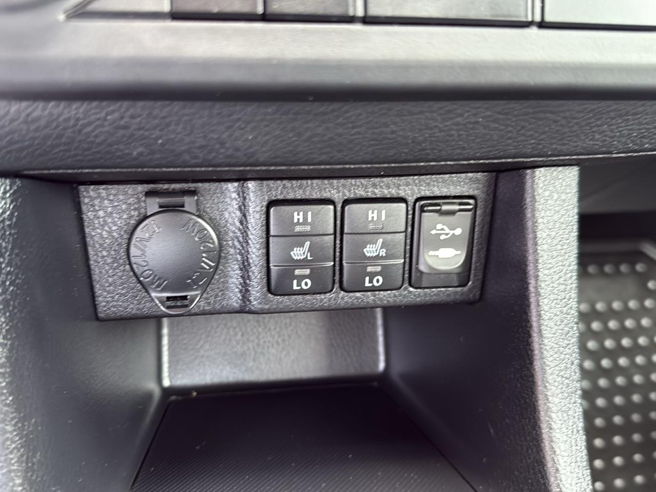 Toyota Corolla 4dr Sdn CVT LE Premium (Natl) 2015