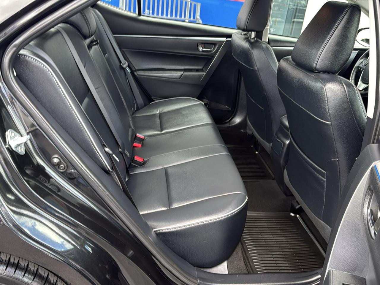 Toyota Corolla 4dr Sdn CVT LE Premium (Natl) 2015