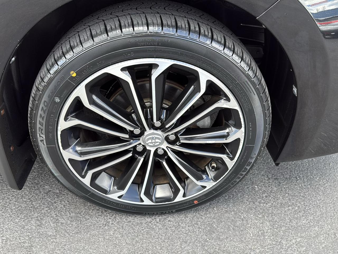 Toyota Corolla 4dr Sdn CVT LE Premium (Natl) 2015
