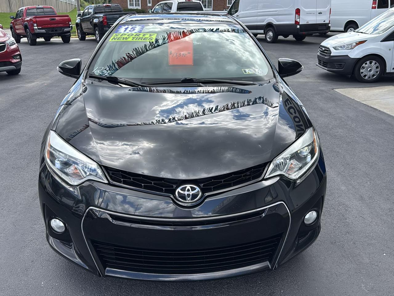 Toyota Corolla 4dr Sdn CVT LE Premium (Natl) 2015