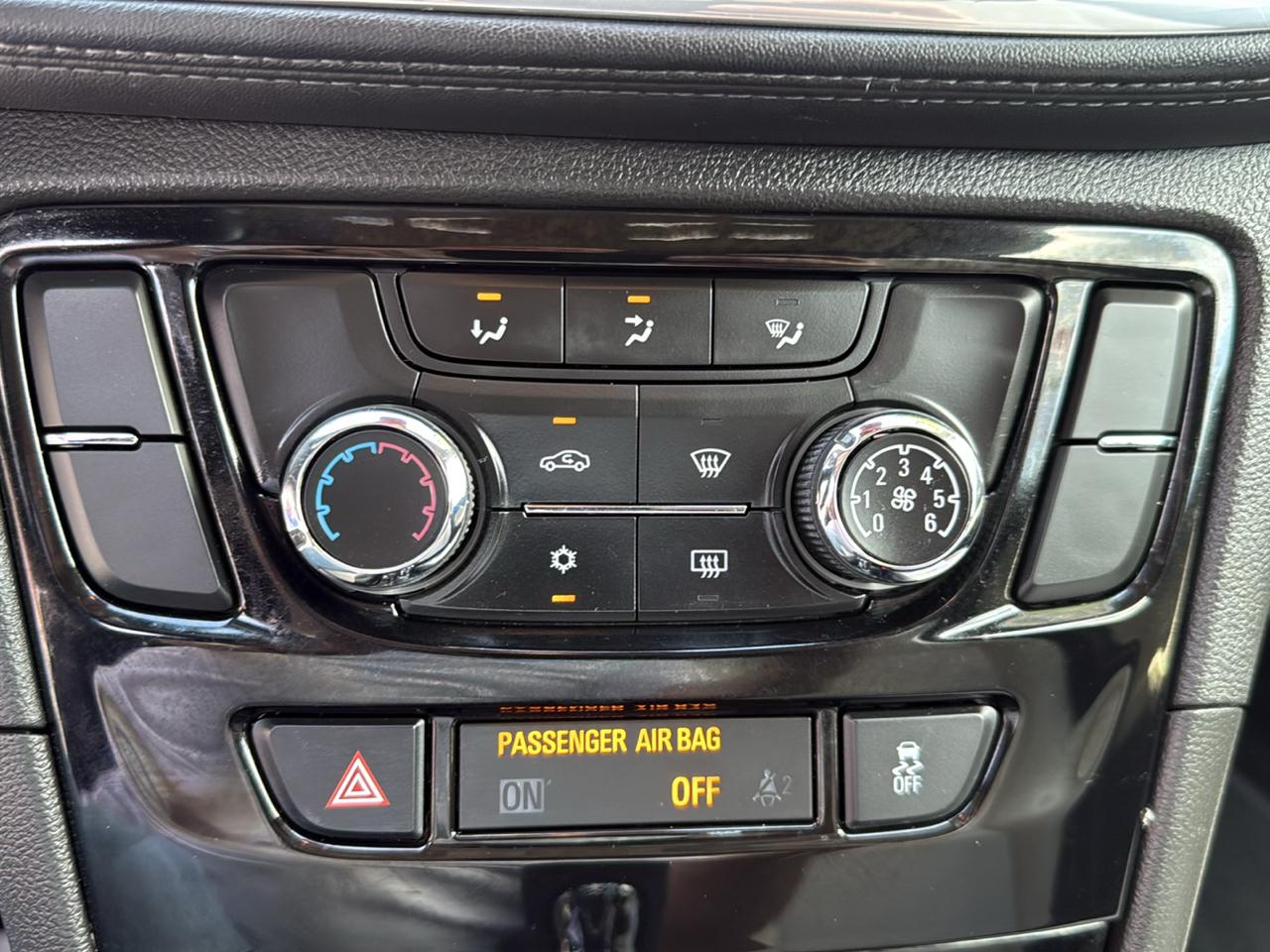 Buick Encore AWD 4dr Sport Touring 2020