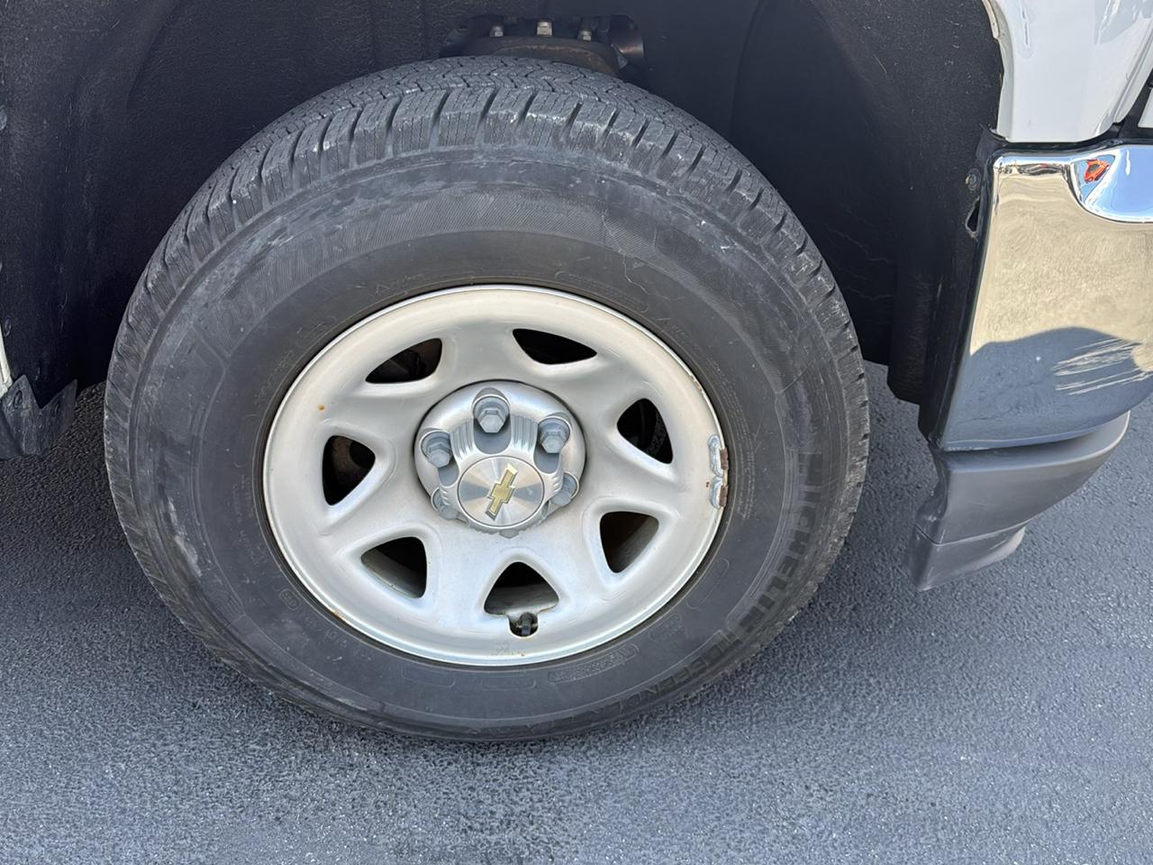 Chevrolet Silverado 1500 2WD Reg Cab 133.0" Work Truck 2018