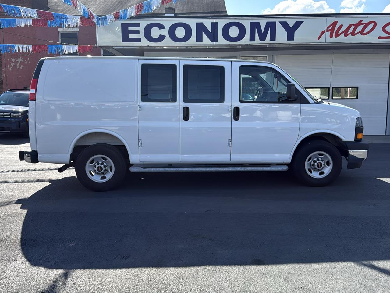 GMC Savana Cargo Van RWD 2500 135" 2025
