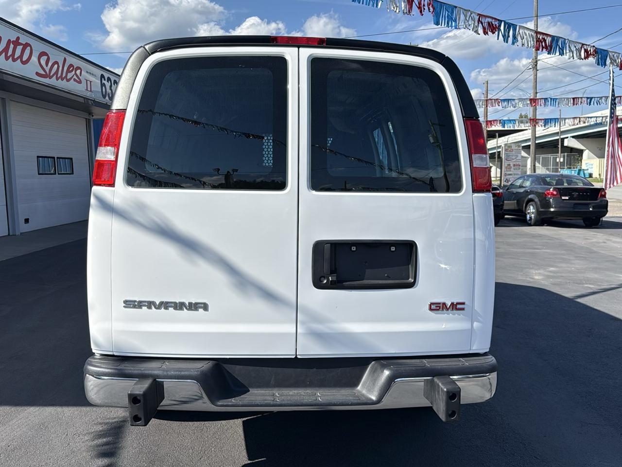 GMC Savana Cargo Van RWD 2500 135" 2025