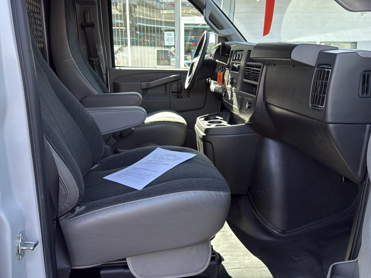 GMC Savana Cargo Van RWD 2500 135" 2025