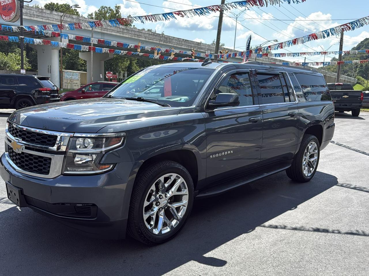 Chevrolet Suburban 4WD 4dr 1500 LT 2019