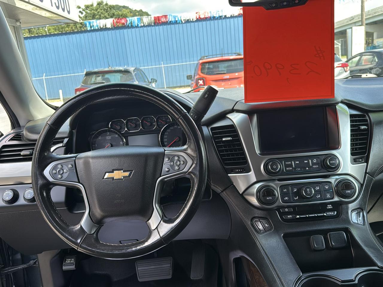 Chevrolet Suburban 4WD 4dr 1500 LT 2019