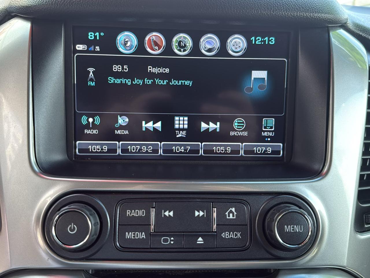 Chevrolet Suburban 4WD 4dr 1500 LT 2019