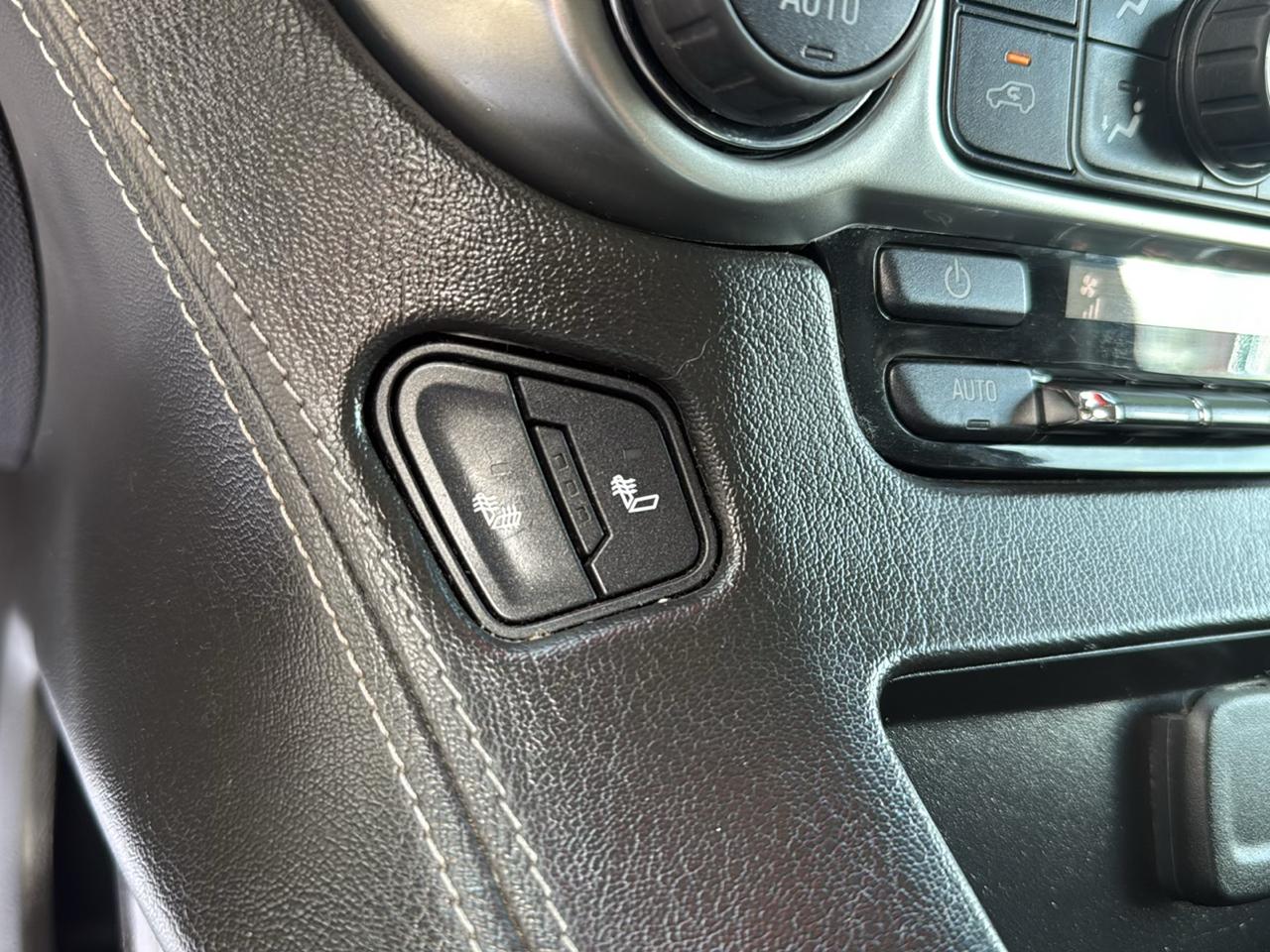 Chevrolet Suburban 4WD 4dr 1500 LT 2019