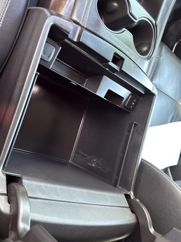 Chevrolet Suburban 4WD 4dr 1500 LT 2019
