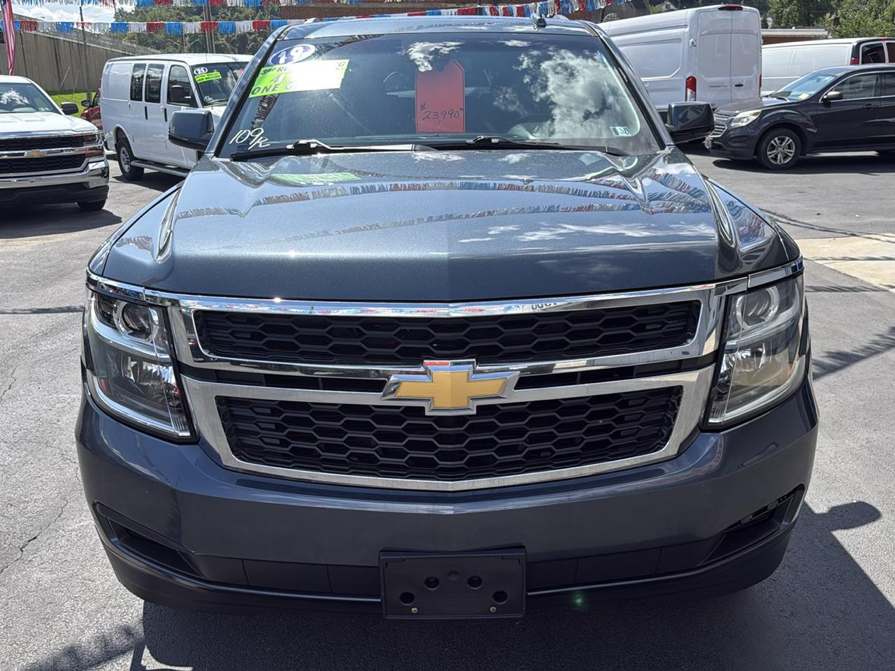 Chevrolet Suburban 4WD 4dr 1500 LT 2019