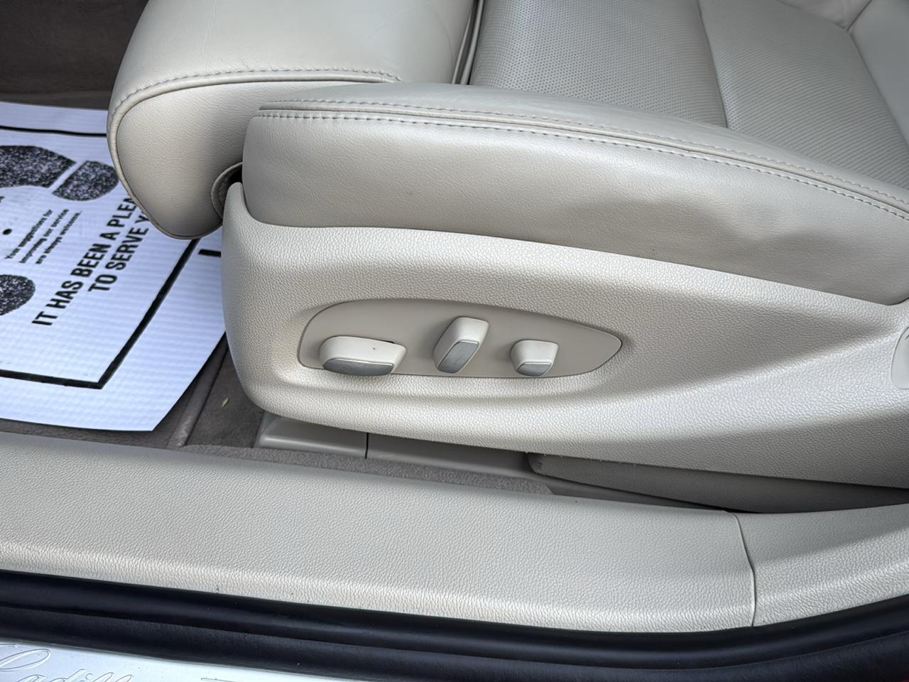 Cadillac XTS 4dr Sdn Premium AWD 2013