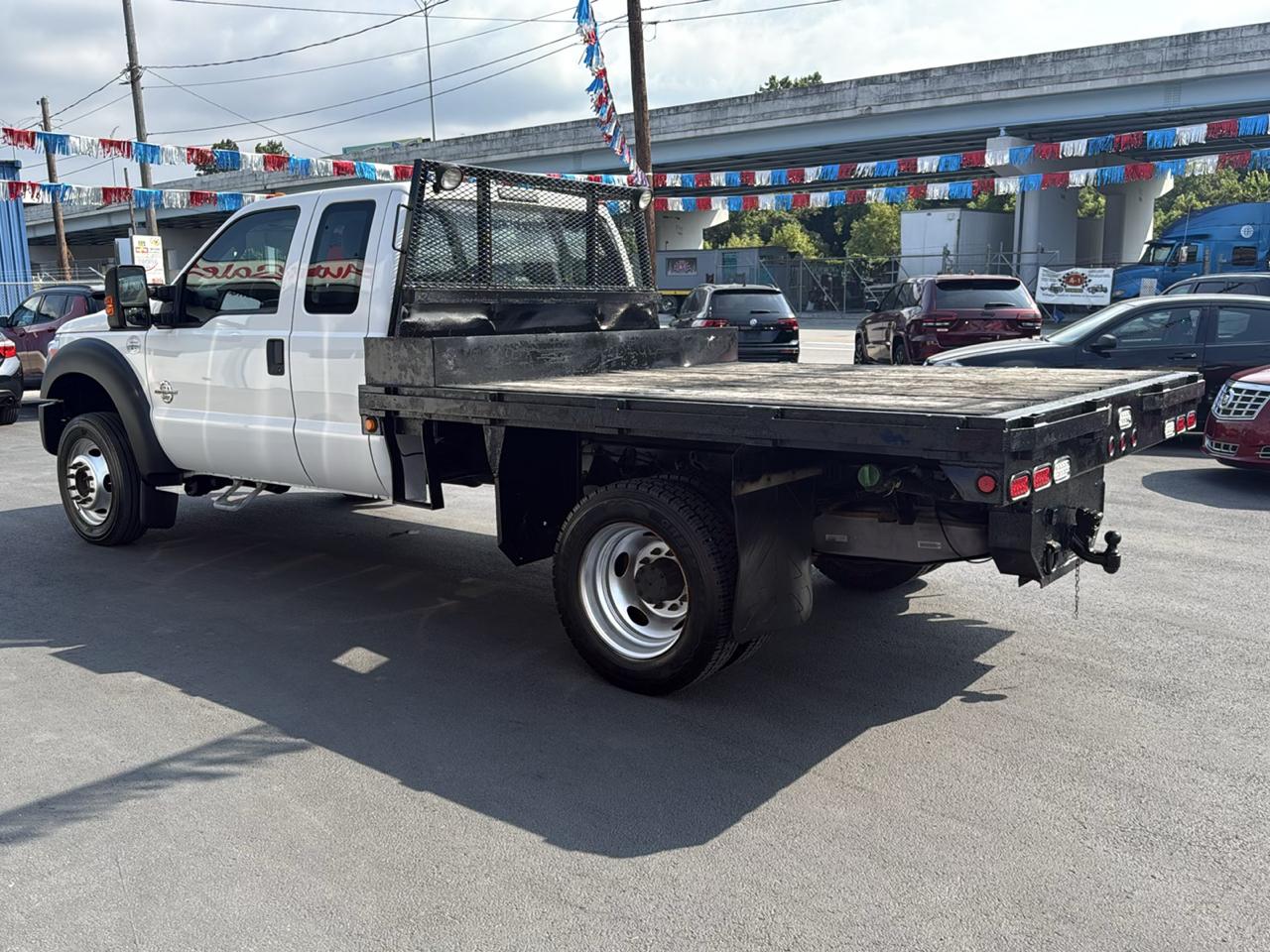 Ford Super Duty F-550 DRW 4WD SuperCab 162" WB 60" CA XL 2016