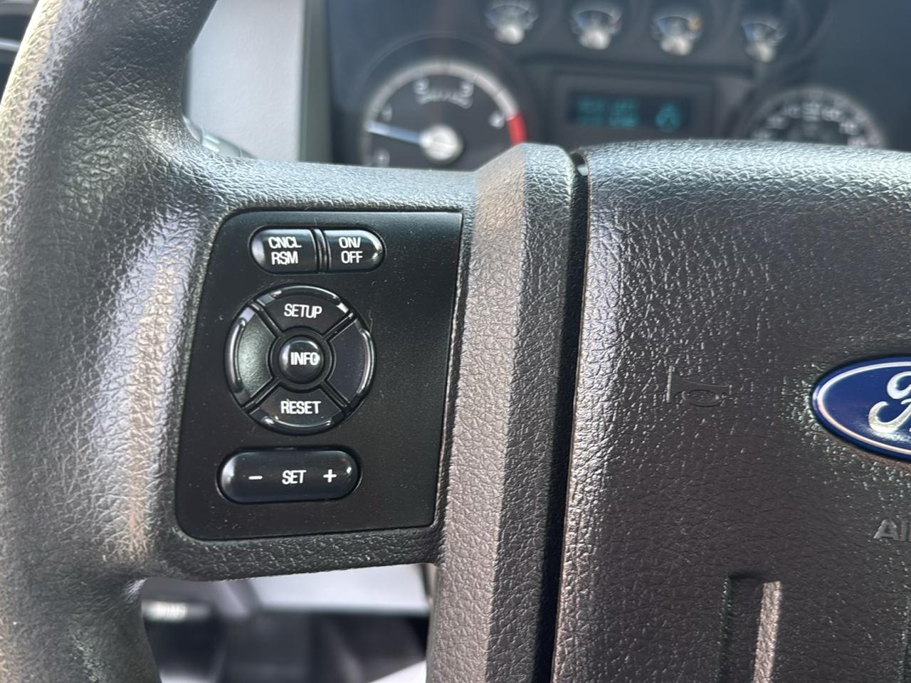 Ford Super Duty F-550 DRW 4WD SuperCab 162" WB 60" CA XL 2016