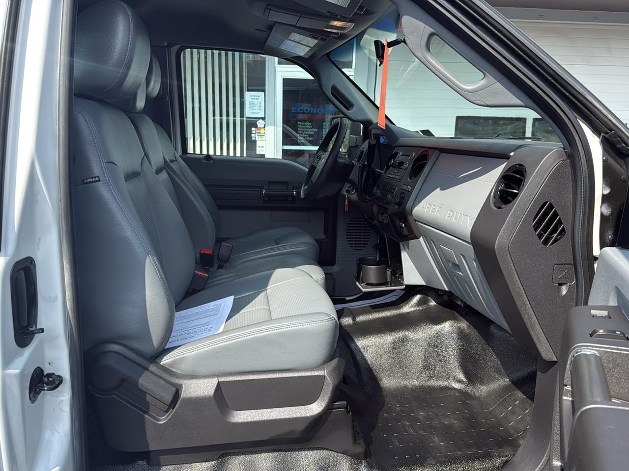 Ford Super Duty F-550 DRW 4WD SuperCab 162" WB 60" CA XL 2016