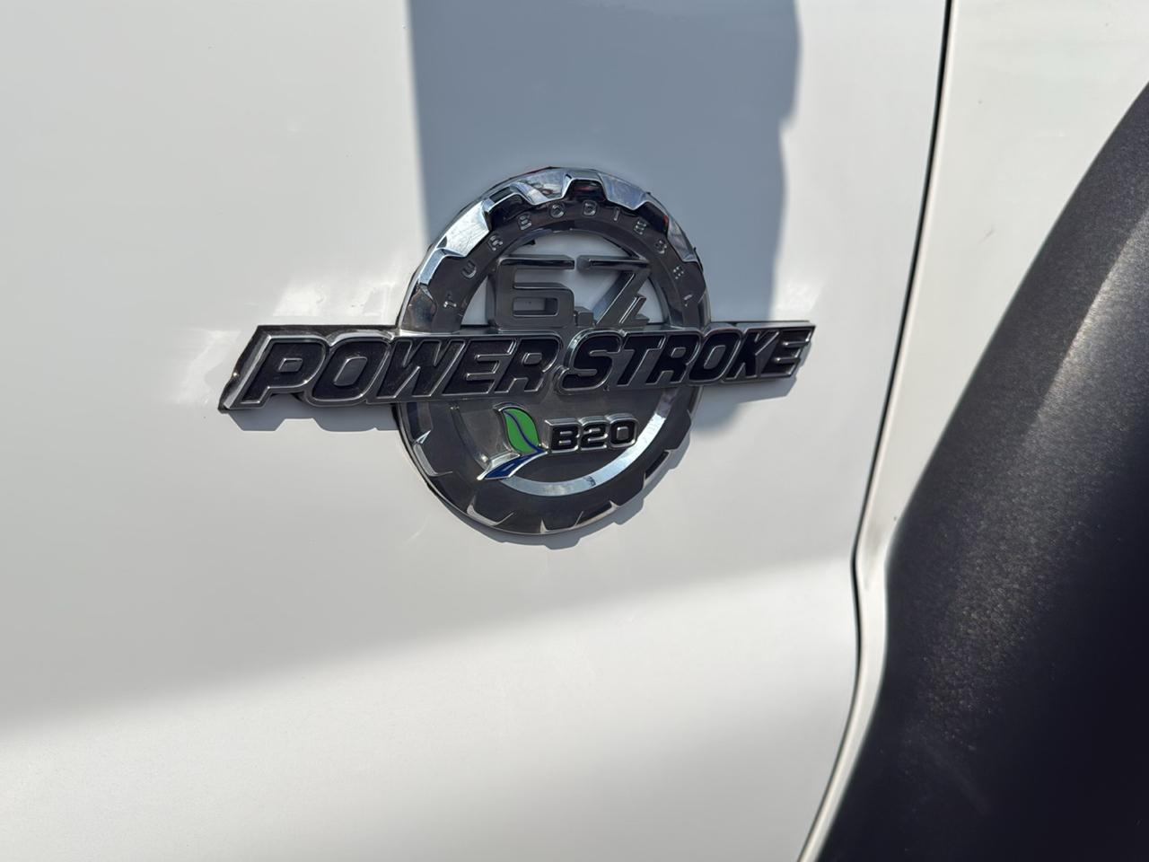Ford Super Duty F-550 DRW 4WD SuperCab 162" WB 60" CA XL 2016