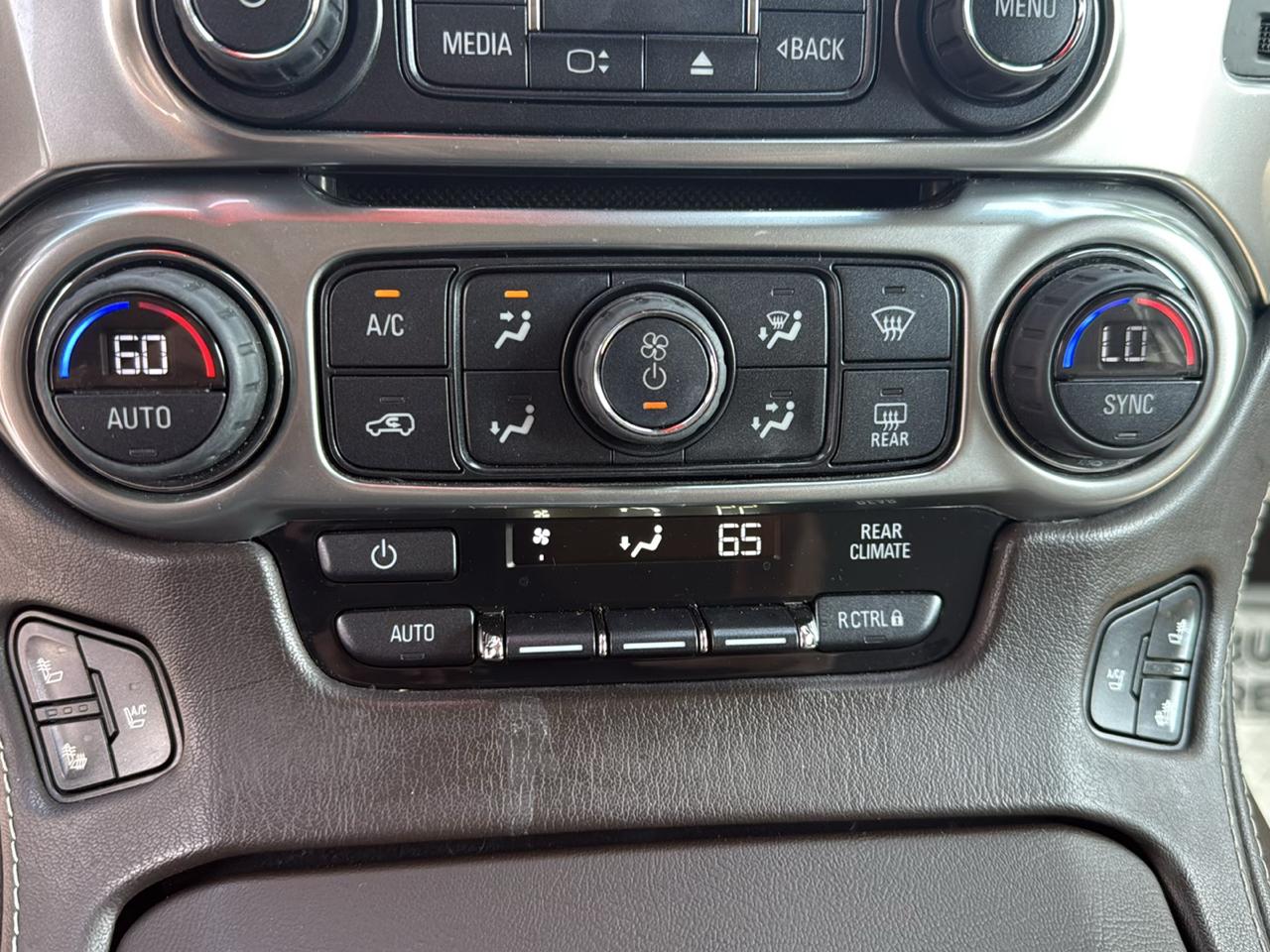 Chevrolet Suburban 4WD 4dr 1500 LTZ 2016