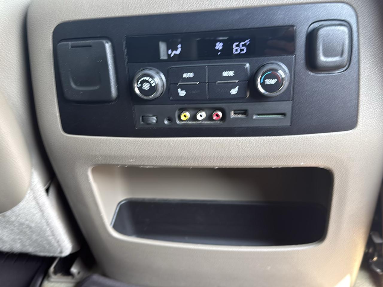 Chevrolet Suburban 4WD 4dr 1500 LTZ 2016