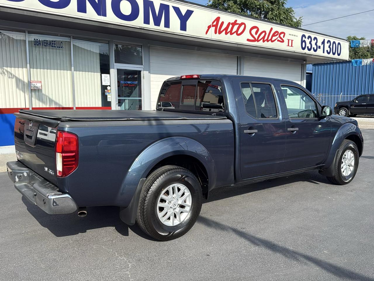 Nissan Frontier 4WD Crew Cab LWB Auto SV 2015