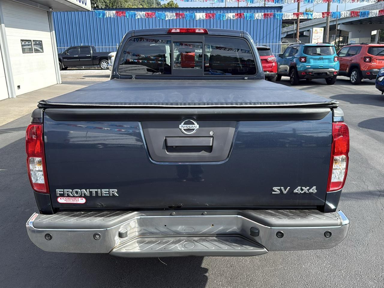 Nissan Frontier 4WD Crew Cab LWB Auto SV 2015