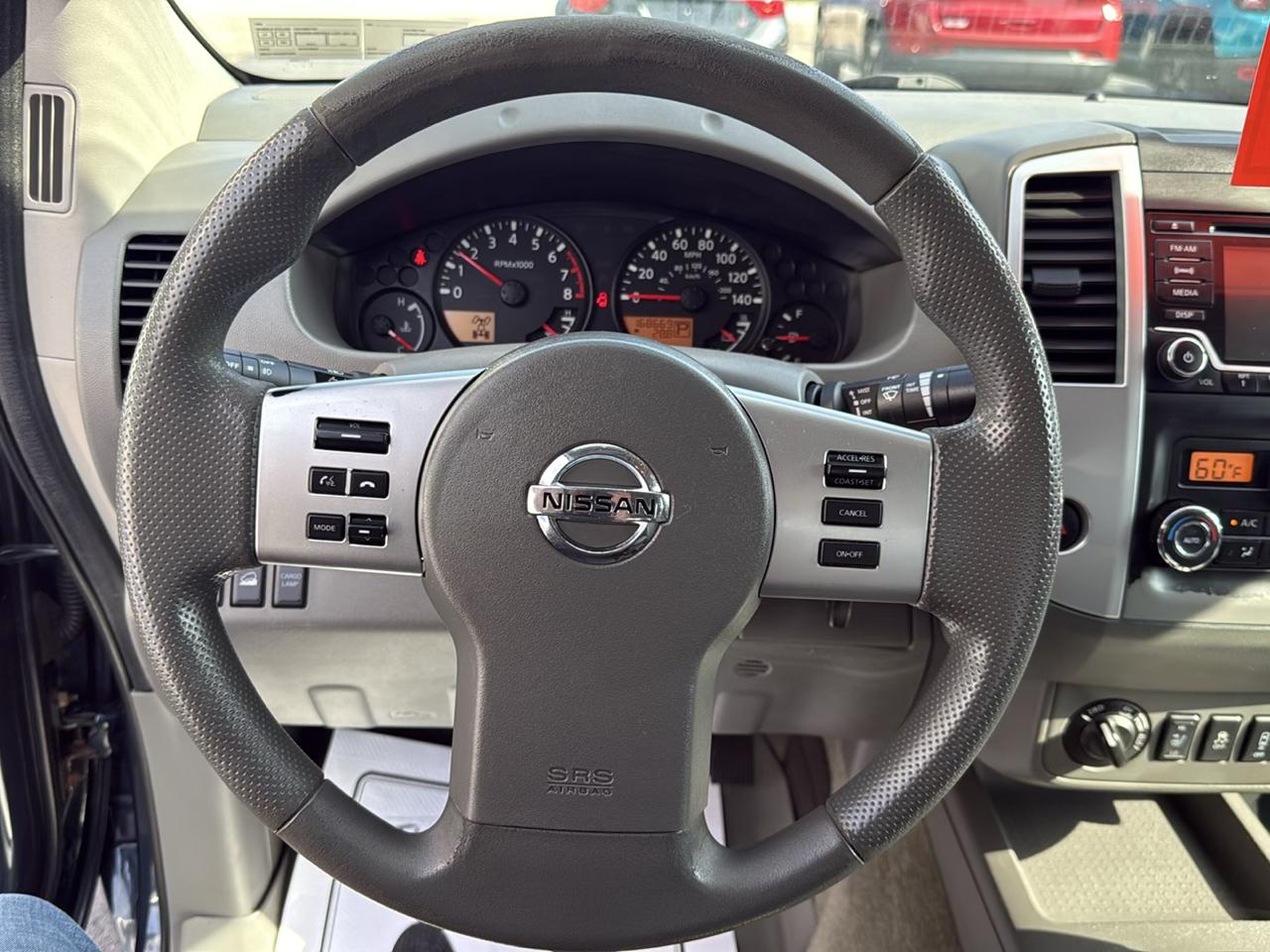 Nissan Frontier 4WD Crew Cab LWB Auto SV 2015