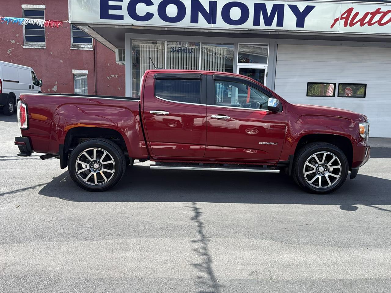 GMC Canyon 4WD Crew Cab 128.3" Denali 2017