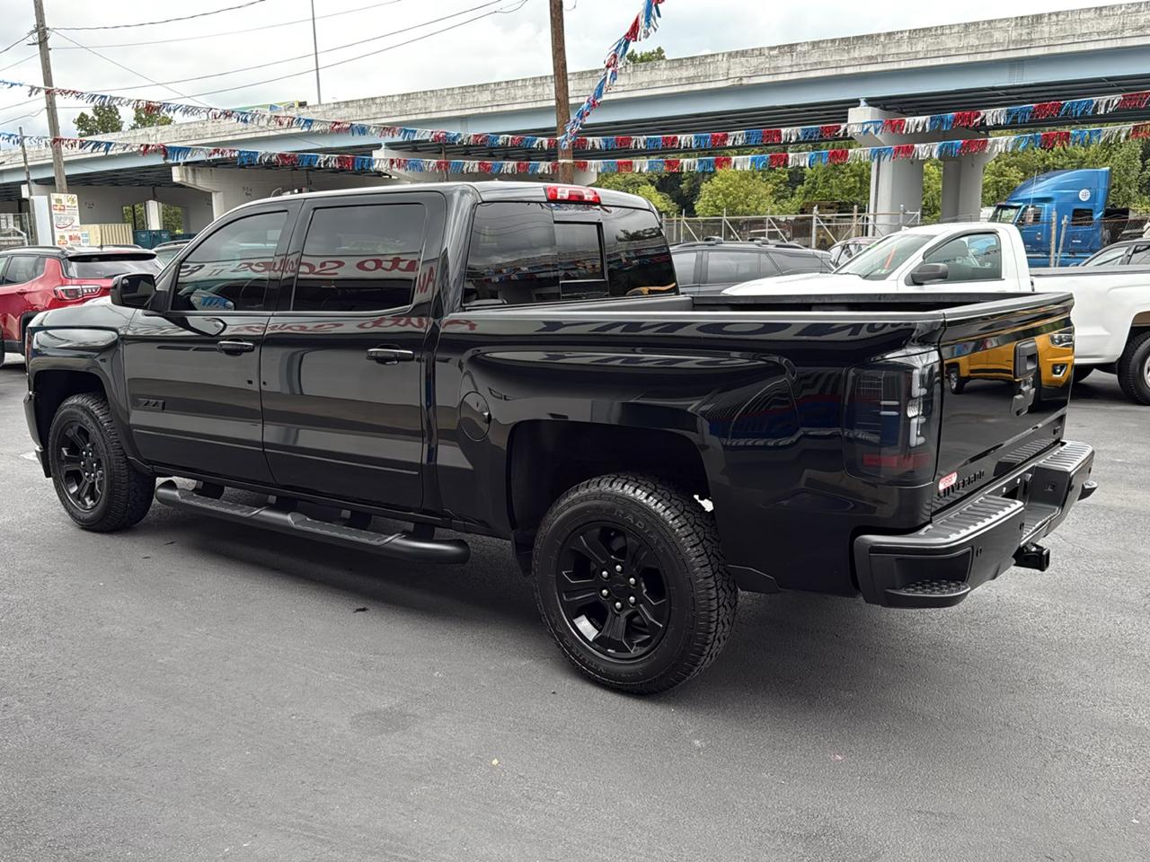 Chevrolet Silverado 1500 4WD Crew Cab 143.5" LTZ w/2LZ 2018