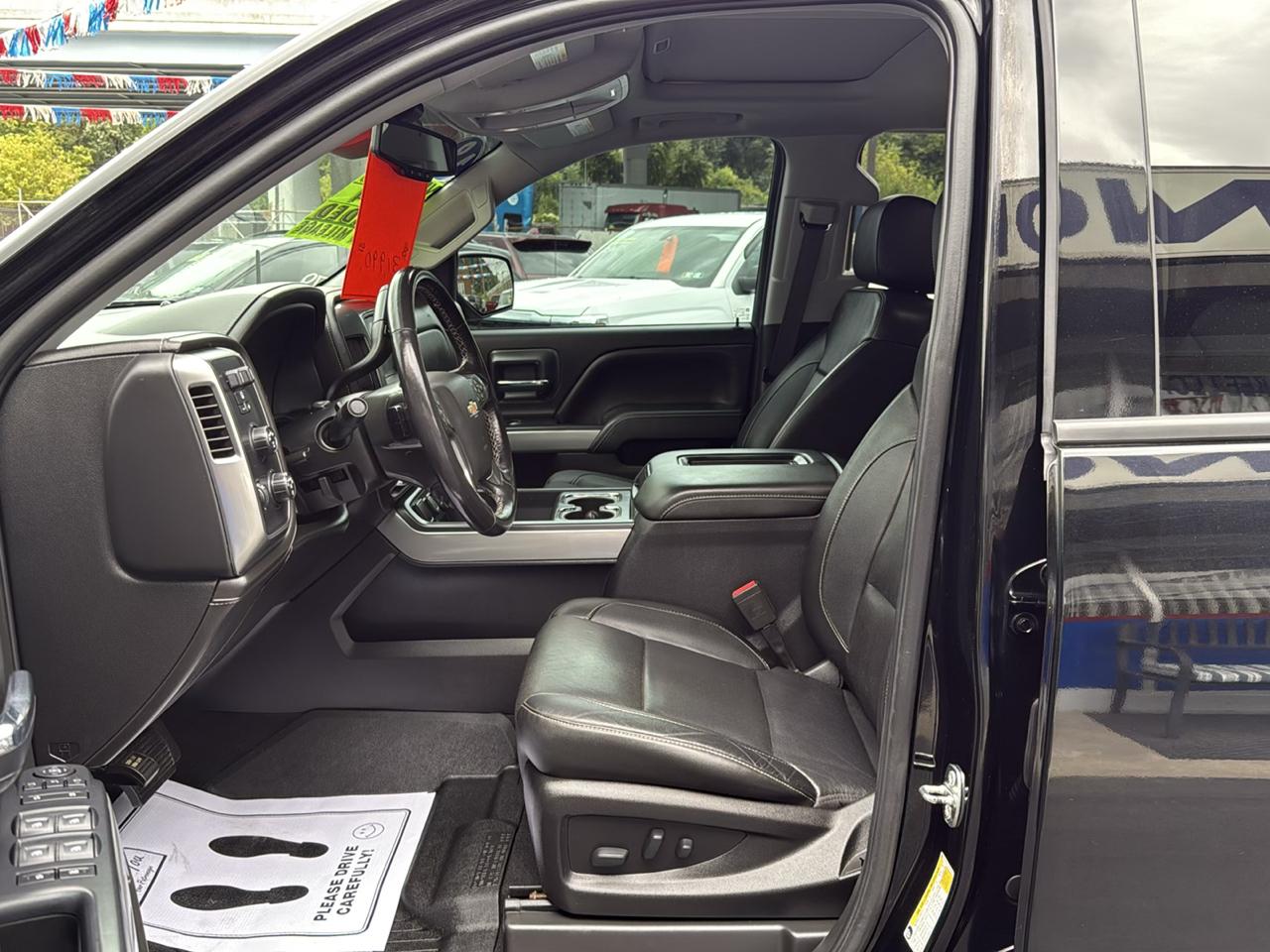 Chevrolet Silverado 1500 4WD Crew Cab 143.5" LTZ w/2LZ 2018