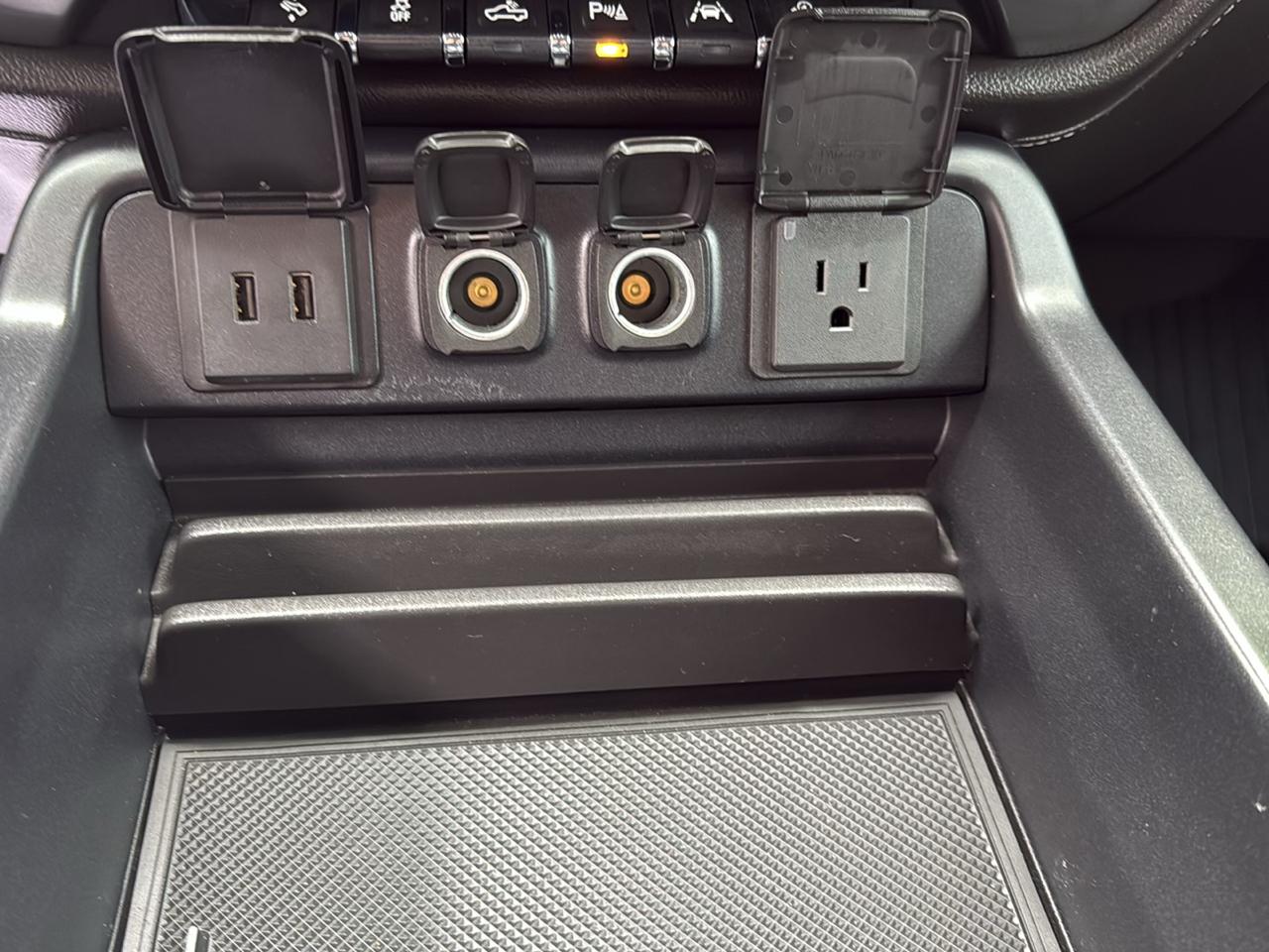 Chevrolet Silverado 1500 4WD Crew Cab 143.5" LTZ w/2LZ 2018