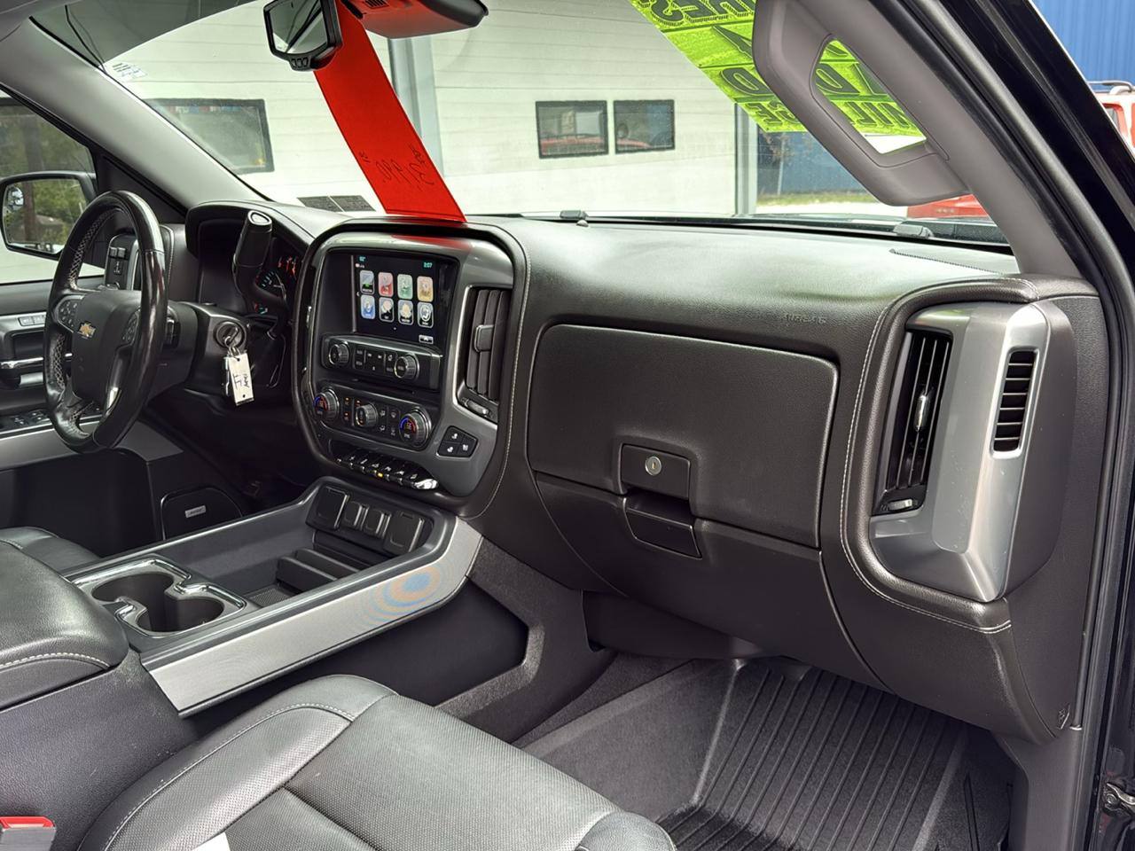Chevrolet Silverado 1500 4WD Crew Cab 143.5" LTZ w/2LZ 2018