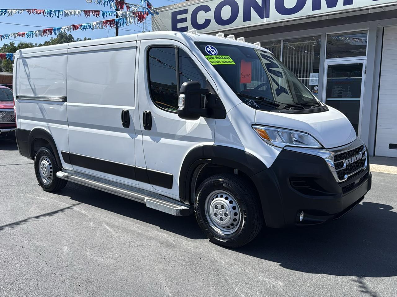 White 2025 RAM ProMaster Van Front-Wheel Drive Automatic