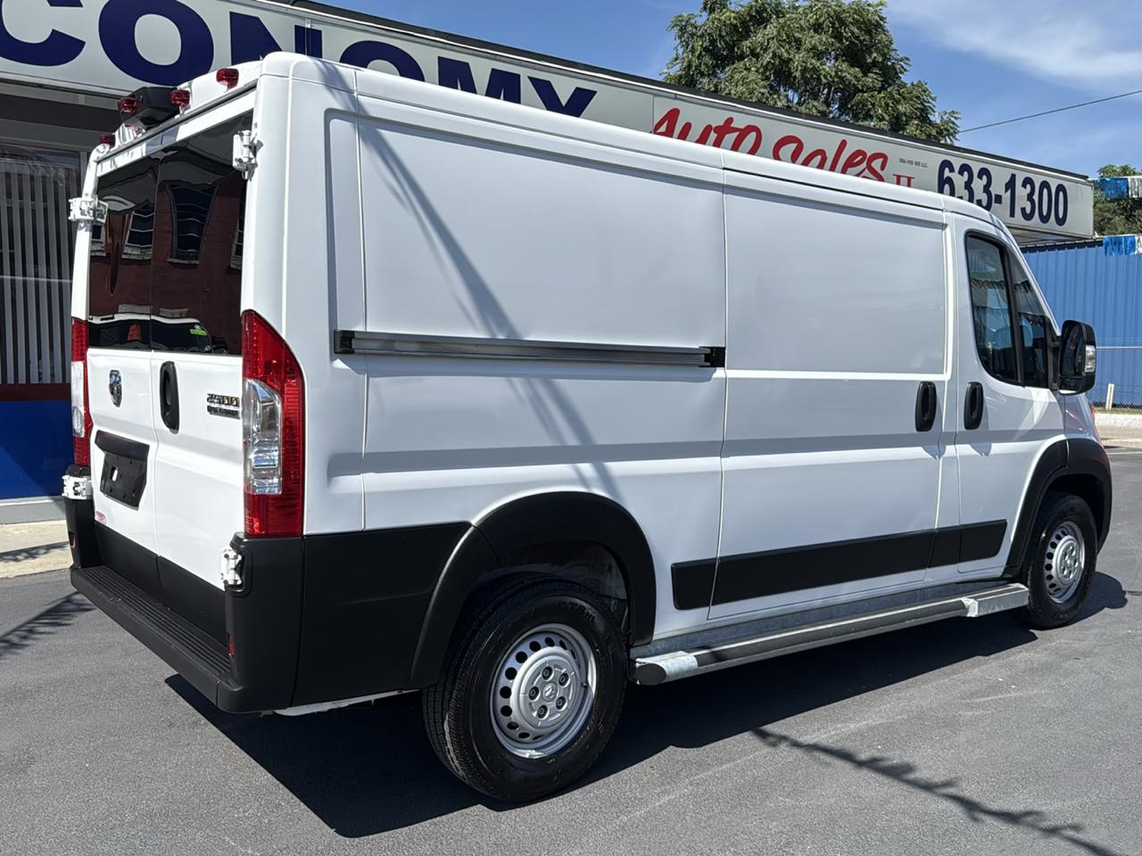 RAM ProMaster Cargo Van Tradesman 2500 Low Roof 136" WB w/Pass Seat 2025