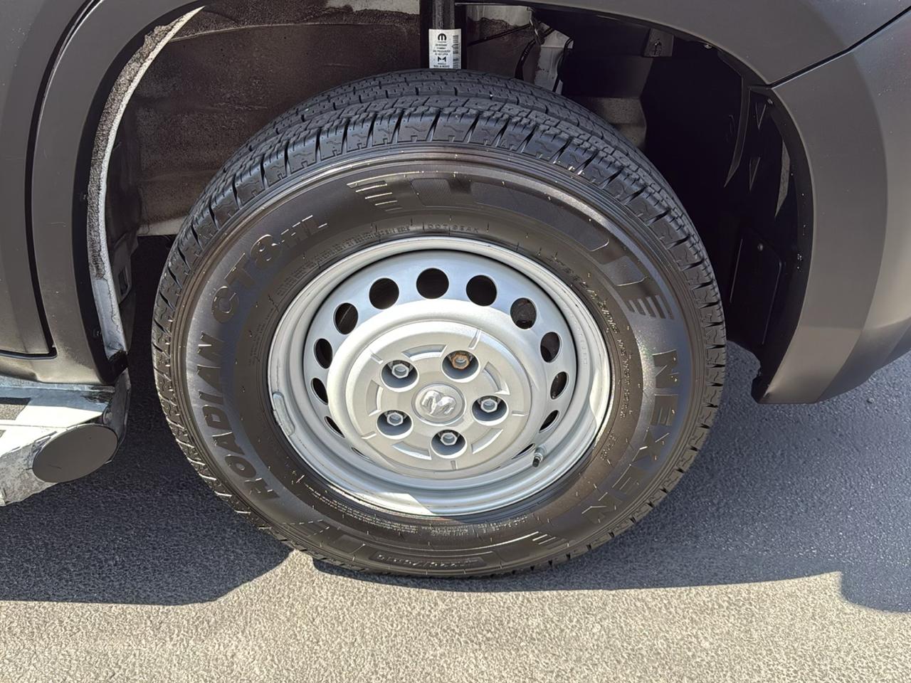 RAM ProMaster Cargo Van Tradesman 2500 Low Roof 136" WB w/Pass Seat 2025