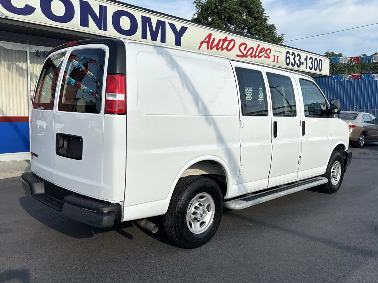 Chevrolet Express Cargo Van RWD 2500 135" 2025