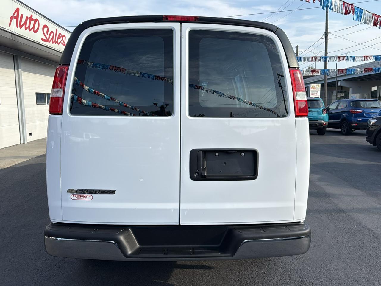 Chevrolet Express Cargo Van RWD 2500 135" 2025