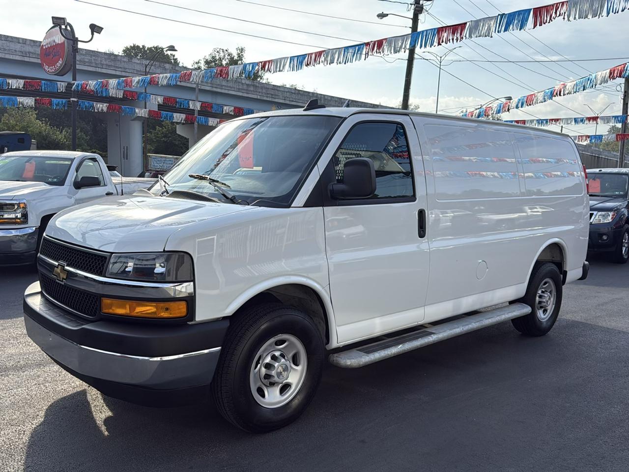 Chevrolet Express Cargo Van RWD 2500 135" 2025