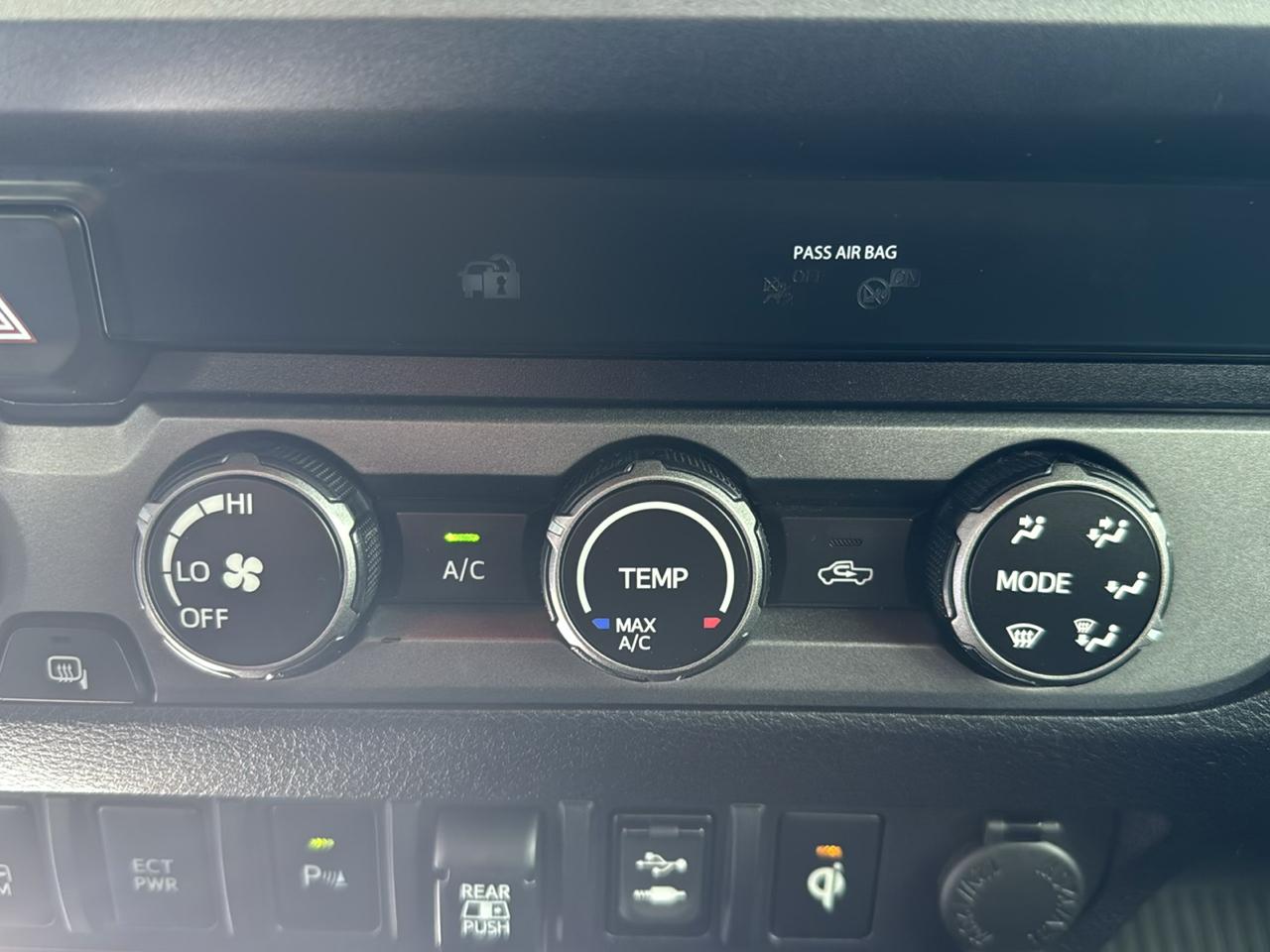 Toyota Tacoma 4WD TRD Off Road Double Cab 6' Bed V6 AT (Natl) 2019