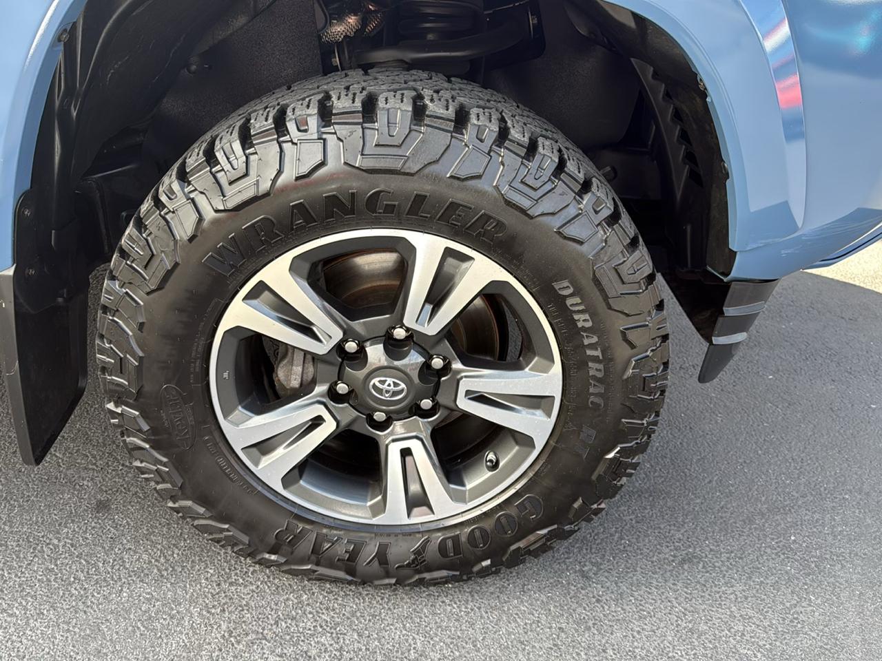 Toyota Tacoma 4WD TRD Off Road Double Cab 6' Bed V6 AT (Natl) 2019