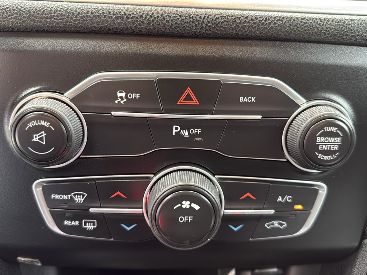 Dodge Charger 4dr Sdn SE AWD 2015
