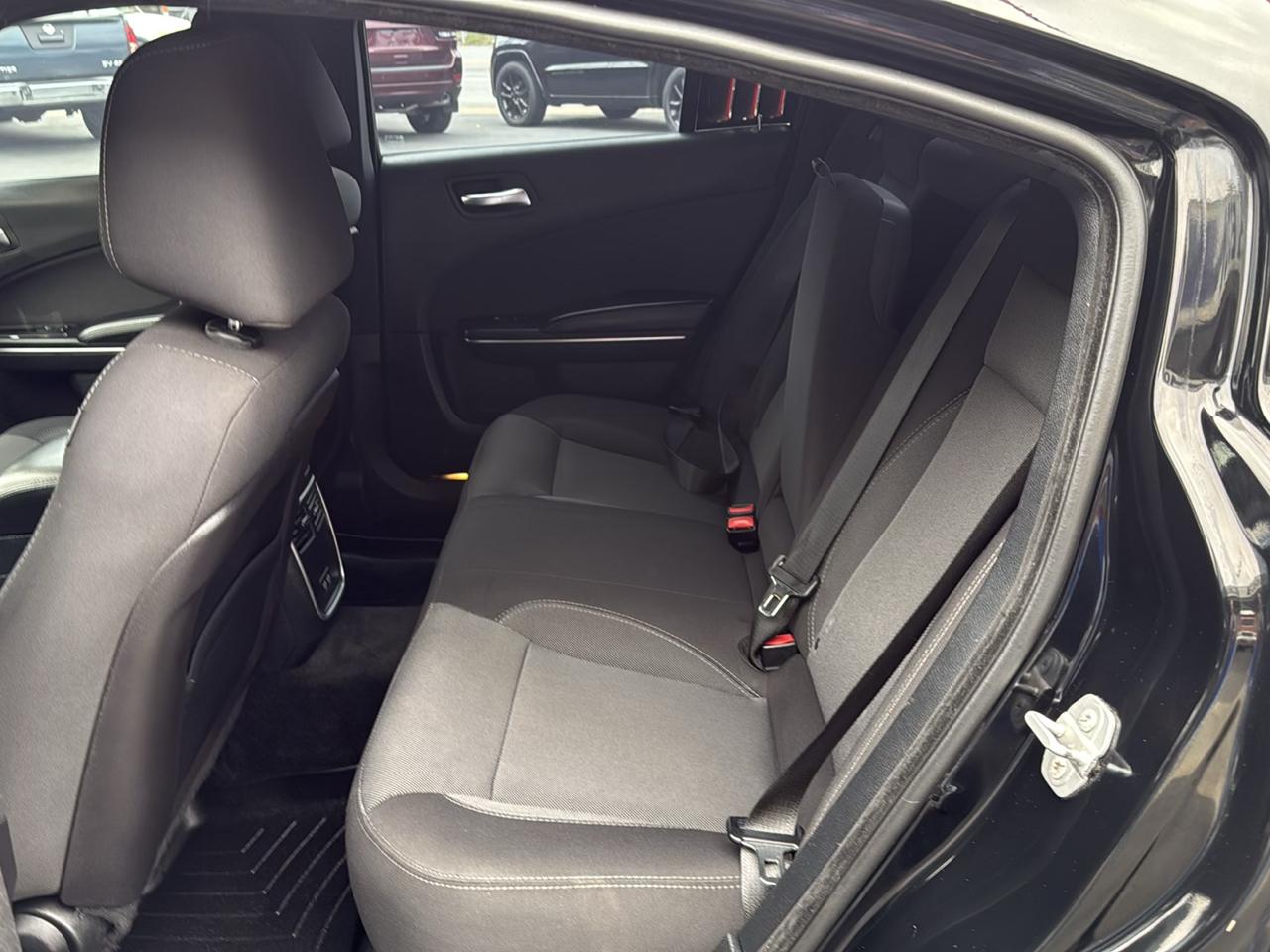 Dodge Charger 4dr Sdn SE AWD 2015