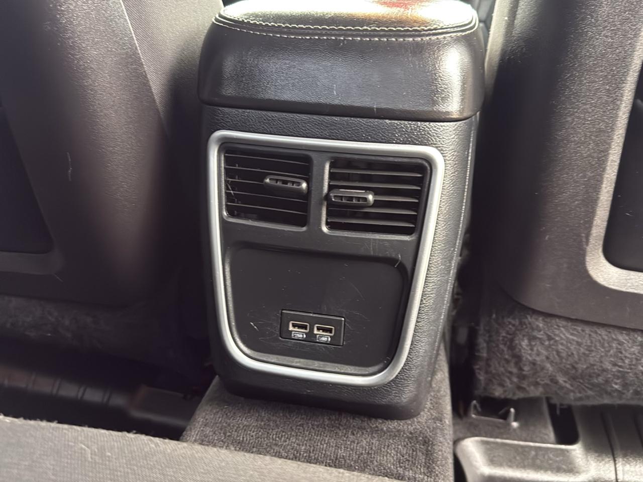 Dodge Charger 4dr Sdn SE AWD 2015