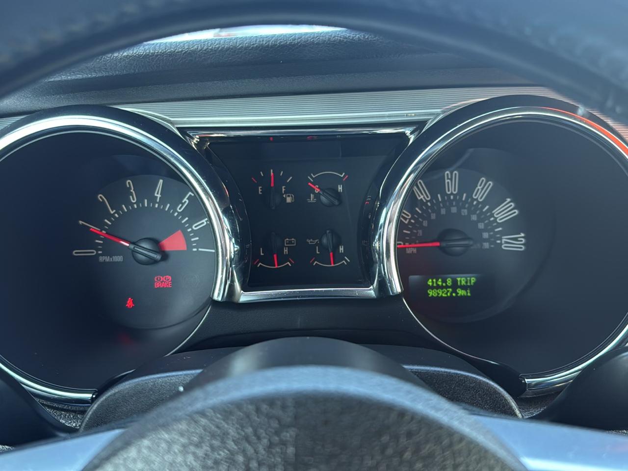 Ford Mustang 2dr Cpe Standard 2006
