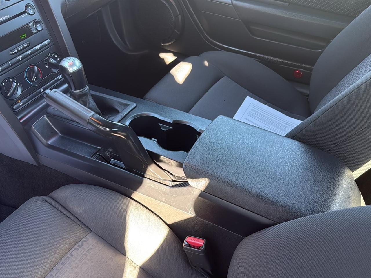 Ford Mustang 2dr Cpe Standard 2006