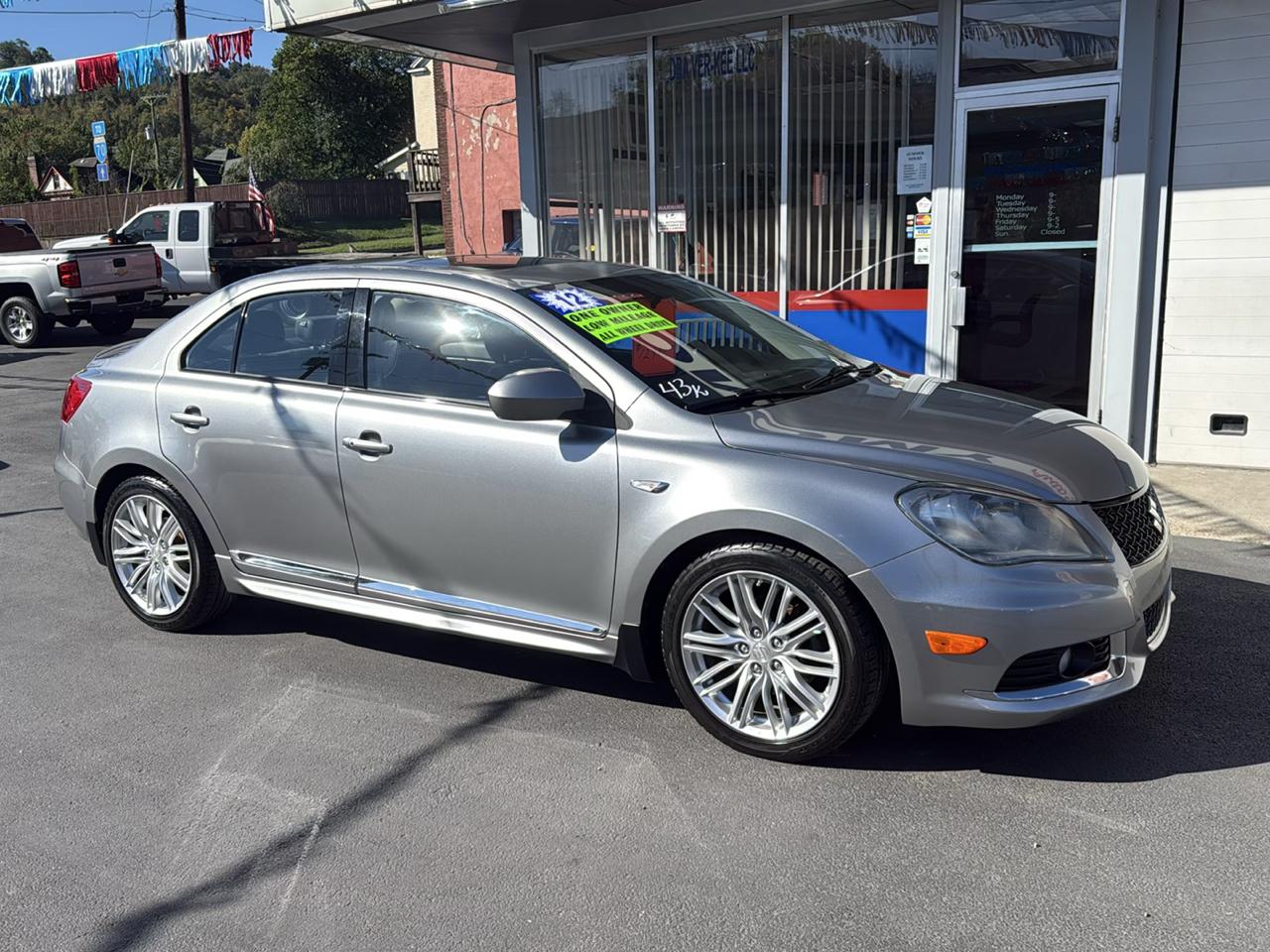 2013 Suzuki Kizashi 4dr Sdn CVT AWD SLS Sport