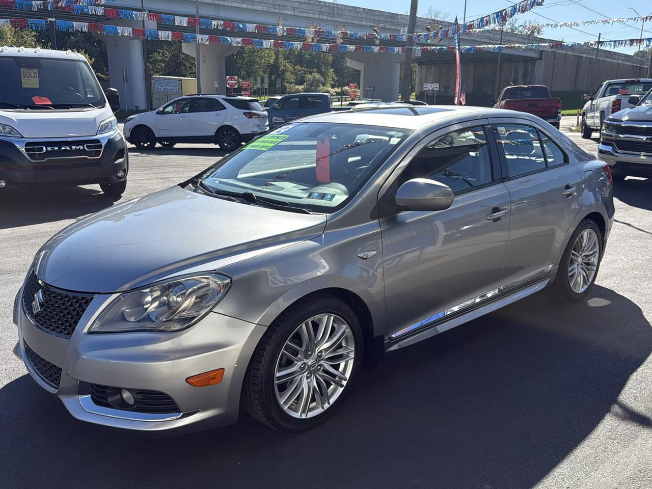 Suzuki Kizashi 4dr Sdn CVT AWD SLS Sport 2013
