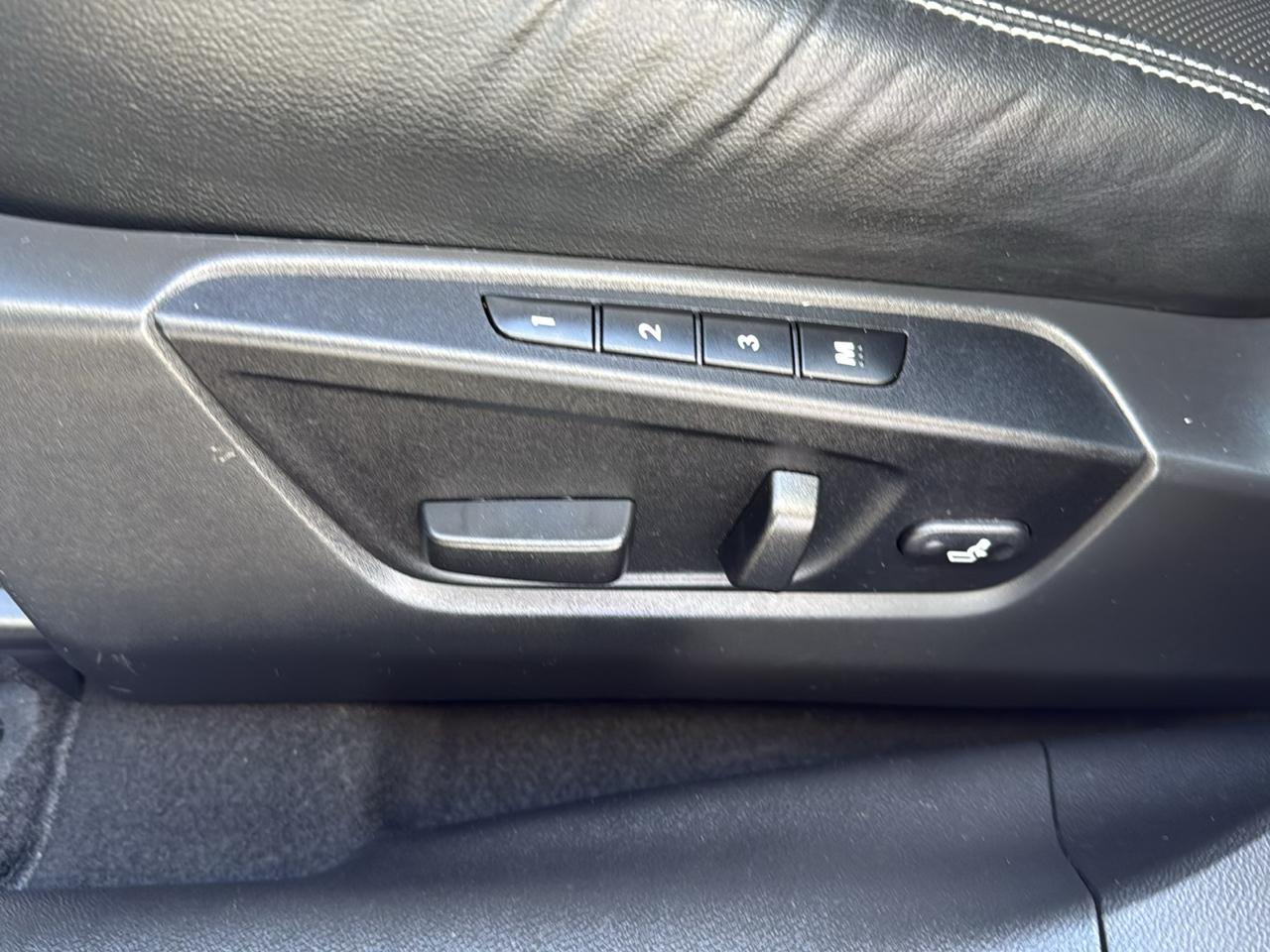 Suzuki Kizashi 4dr Sdn CVT AWD SLS Sport 2013