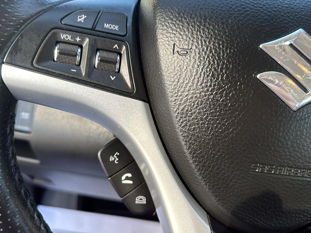 Suzuki Kizashi 4dr Sdn CVT AWD SLS Sport 2013