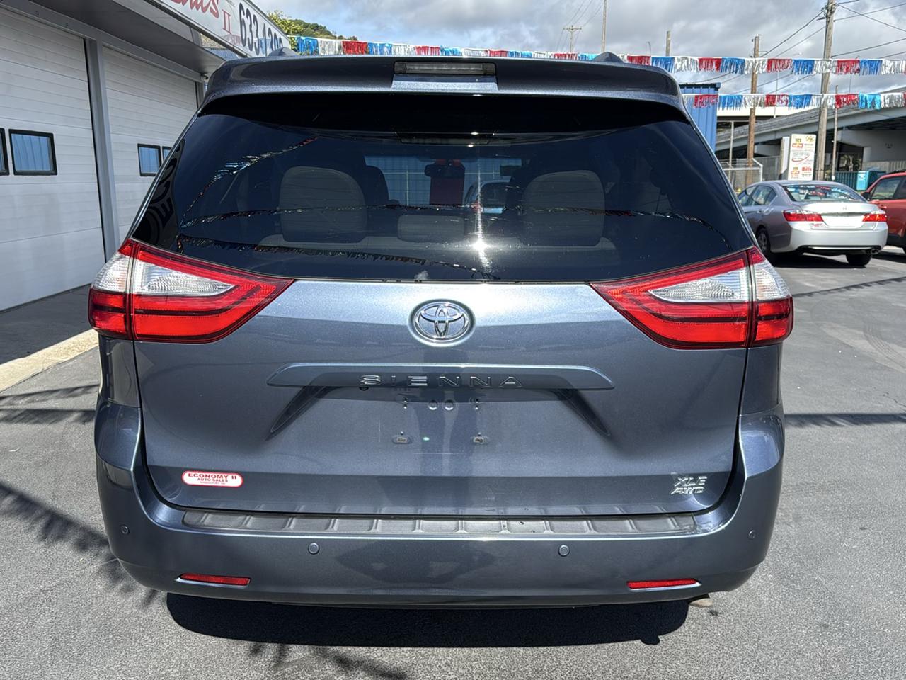 Toyota Sienna Limited Premium AWD 7-Passenger (Natl) 2017